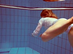 Petite amie, Piscine, Actrice du porno, Rousse roux, Russe, Solo, Adolescente, Nénés