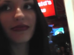 デカパイ, フェラチオ, 茶髪の, カップル, 汚れた　, キス, アウトドア, 公共