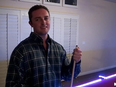 Enthousiasteling, Kont, Grote lul, Pijpbeurt, Feest, Kut duiken, Tiener, Tieten likken