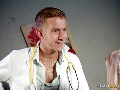 Grote mammen, Kreng, Rondborstig, Arts, Hardcore, Pornster, Roodharige vrouw, Tatoeage