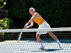 Пальцем, Лизание, На природе, Киски, Бритые, Юбки, Стриптизерша, Молоденькие