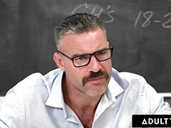 Pijpbeurt, Diep in de keel, Hd, Realiteit, Ruw, Rok, Student, Tieten likken