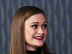 美女, イギリス人, 茶髪の, 着衣女と全裸男, ヨーロピアン, フェムドム, オナニー, 三人