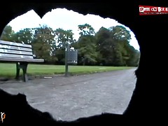 Excuse Me - Mitten im Park das Foetzchen gefilmt