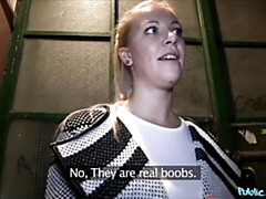 18 jaar, Grote kont, Grote lul, Blond, Pijpbeurt, Hondjeshouding, Geld, Natuurlijke tieten