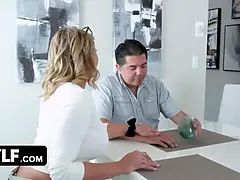 Gros cul, Gros seins, Blonde, Sucer une bite, Tir de sperme, Nue, Criant, Plan cul à trois