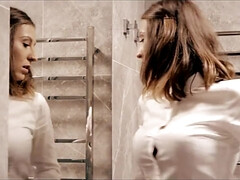 Grosse titten, Vollbusig, Erotisch, Hardcore, Küssen, Lesbisch, Schüchtern, Nass