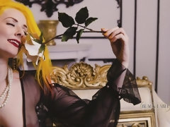 Tetas grandes, Rubia, Abierta, Pajear, Masturbación, Madres para coger, Solo, Tatuaje