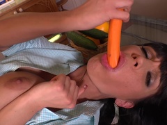 Grosse titten, Absätze, Küche, Masturbation, Muschi, Solo, Titten, Spanner