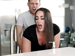 Минет, Брюнетки, Постарше, Сперма на лице, Семья, Милф, Мамочка, Сыновья