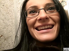 18 años, Culo grande, Verga grande, Mamada, Morena, Estilo perrito, Flaco, Adolescente