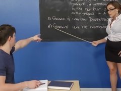 お尻, ブロンド, フェラチオ, 手コキする, 淫乱熟女, 剃毛, ストリッピング, 教師