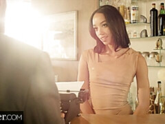 Schwarz, Braunhaarige, Hundestellung, Fingern, Küssen, Muschi, Tätowierung, Jungendliche (18+)