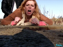 Amateur, Blonde, Sucer une bite, De plein air, Public, Chatte, Suçant