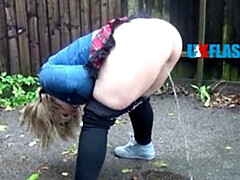 Leie, Britisch, Pummelig, Fingern, Orgasmus, Öffentlich, Rock, Solo