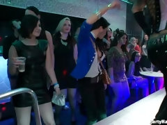 デカチン, デカパイ, 衣服着たままセックス, ダンス, グループ, ハードコア, オージー, 穴開きパンティ