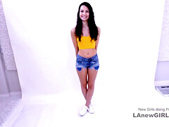 Leie, Blasen, Sperma im mund, Süss, Pov, Ablutschen, Jungendliche (18+), Eng