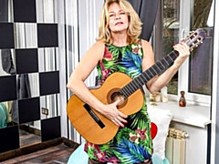 Amateur, Gros cul, Gros seins, Blonde, Doigter, Mature, Solo, Dénudage