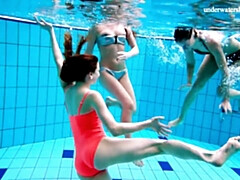 18 años, Rubia, Morena, Hd, Desnudo, Piscina, Ruso, Trio