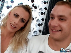 Blonde, Sucer une bite, Cocu, Tir de sperme, Hd, Mère que j'aimerais baiser, Criant