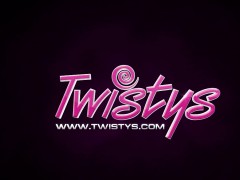 Brunette brune, Hd, Lesbienne, Masturbation, De plein air, Solo, Nénés, Jouets