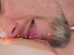 69, Cul, Sucer une bite, Brunette brune, En levrette, Doigter, Seins naturels, Tatouage