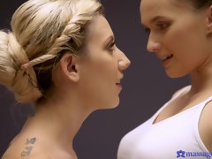 Kont, Blond, Vingeren, Masseren, Olie, Kut duiken, Tieten likken, Nat