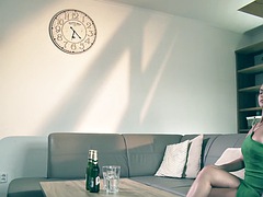 Morena, Fetiche, Penetracion con dedos, Masturbación, Madres para coger, Solo, Tetas, Esposa