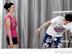 Anaal, Grote kont, Grote mammen, Pijpbeurt, Bruinharig, Lul, Masseren, Tiener