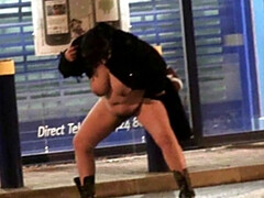 Gordita, Despelote, Masturbación, Madres para coger, Orgasmo, Al aire libre, Público, Juguetes