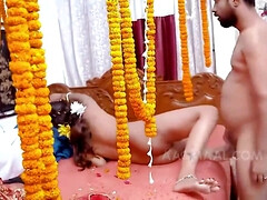 Pijpbeurt, Rondborstig, Bedriegen, Rijpe lesbienne, Moeder die ik wil neuken, Kut duiken, Tieten likken, Vrouw