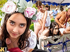 18 jahre, In den arsch, Braut, Braunhaarige, Gruppe, Hardcore, Im freien, Hochzeit