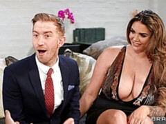 Grosser arsch, Grosser schwanz, Grosse titten, Blasen, Braunhaarige, Hundestellung, Milf