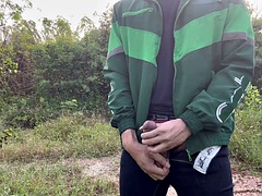 Asiatisch, Grosser schwanz, Masturbation, Im freien, Öffentlich, Solo, Jungendliche (18+), Thai