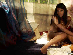 Braunhaarige, Indisch