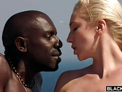 Culo grande, Verga grande, Tetas grandes, Rubia, Pajear, Interracial, Al aire libre, Adolescente