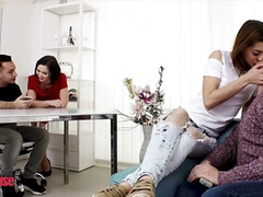 Anaal, Bruinharig, Hondjeshouding, Vingeren, Groep, Moeder die ik wil neuken, Orgie, Kut duiken