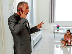 Gros cul, Sucer une bite, En levrette, Branlette thaïlandaise, Hard, Interracial, Tatouage, Adolescente