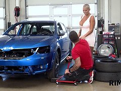 Большие сиськи, Блондинки, Постарше, Глубокая глотка, Мастурбация, Милф, Мамочка, Мачеха