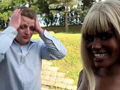 ブロンド, フェラチオ, 浮気する, 彼女, 手コキする, 異人種間, アウトドア, ハメ撮り