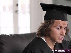 Blasen, Braunhaarige, Geile alte tussi, Handjob, Milf, Mutti, Pov, Stiefmutter