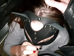 Leie, Blasen, Braunhaarige, Auto, Handjob, Öffentlich, Russisch, Strümpfe