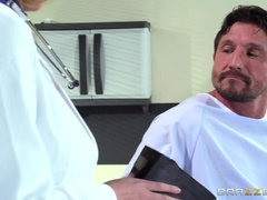 Grosse titten, Blondine, Blasen, Arzt, Natürlichen titten, Pov, Realität, Jungendliche (18+)