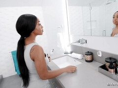 Culo, Tetas grandes, Penetracion con dedos, Lamidas, Madres para coger, Monstruo, Tetas naturales, Español