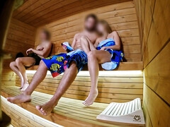 Любители, Член, Эксгибиционист, Хд, Итальянки, Мастурбация, На публике, Сауна