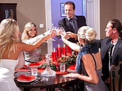 18 летние, Большая жопа, Белье, Оргии, Трусики, Чулки, Молоденькие, Сиськи