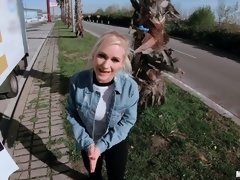 Lieveling, Grote kont, Grote mammen, Blond, Hardcore, Natuurlijke tieten, Openbaar, Tiener