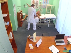 Amateur, Gros seins, Médecin, En levrette, Léchez, Infirmière, Bureau, Uniforme