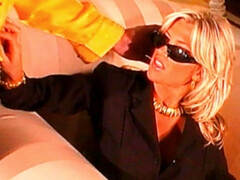 Blonde, Sucer une bite, Robe, Léchez, Lingerie, Mère que j'aimerais baiser, Nénés, Rétro ancien