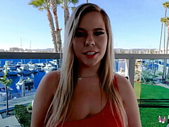 Entrevista, Rubia, Mamada, Estilo perrito, Tetas naturales, Afeitado, Puta, Adolescente